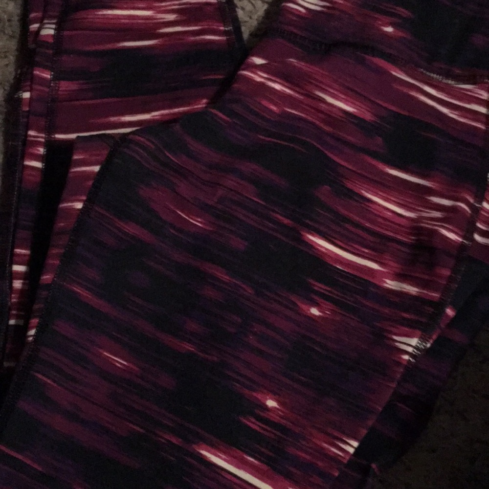 Old Navy active workout pants - size L